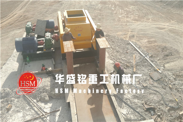 對(duì)輥制砂機(jī)生產(chǎn)線