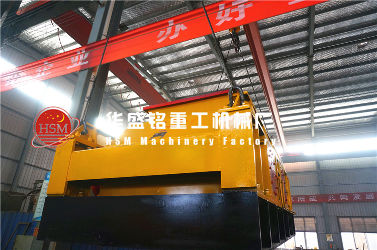 大型液壓對(duì)輥破碎機(jī)發(fā)貨圖