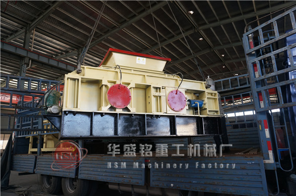 2PG1000x800型全液壓對(duì)輥粉碎機(jī)裝車發(fā)往江蘇蘇州