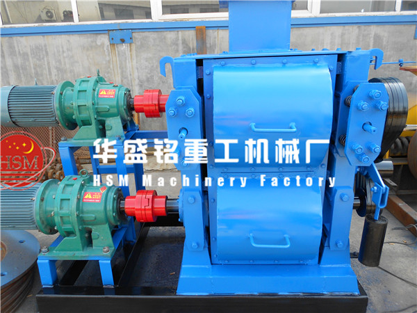 四輥破碎機怎樣精確恰當?shù)恼{整三角皮帶的松緊程度